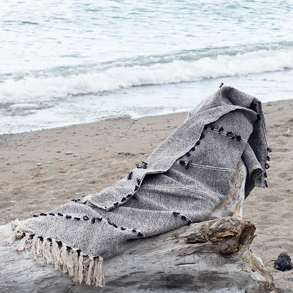 Cotton Throw with Fringes - Grey/Black